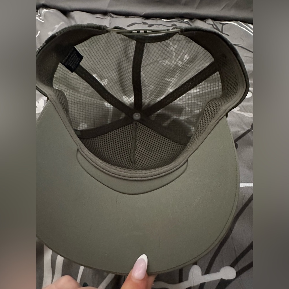 Arc'teryx Green sleek snap back ball cap - Picture 3 of 5